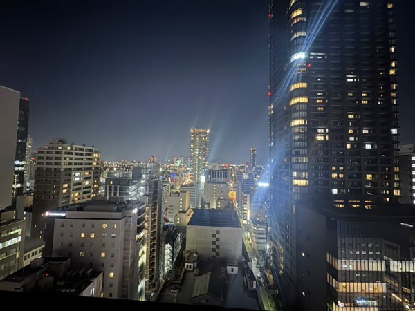 【展望】 | 【夜景（東向き）】大阪市内を一望する高層階・角住戸からの圧巻の夜景！