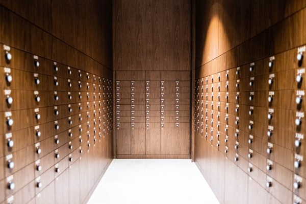 【設備】 | 【郵便受け】モダンで重厚感あるメールコーナー！シンプルで使い勝手の良い郵便受けです！