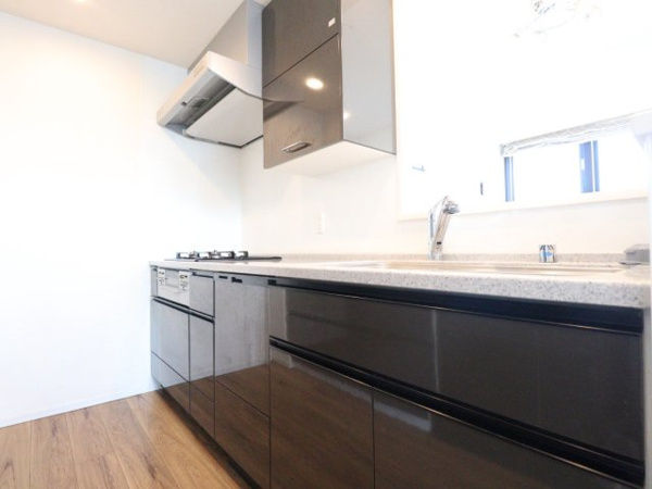 【キッチン】 | 【キッチン】リビングと一体利用可能なカウンター式キッチン！