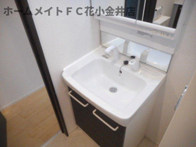 【洗面所】 | ヴィラパーチ小平 | ゆったりとスペースのある洗面所