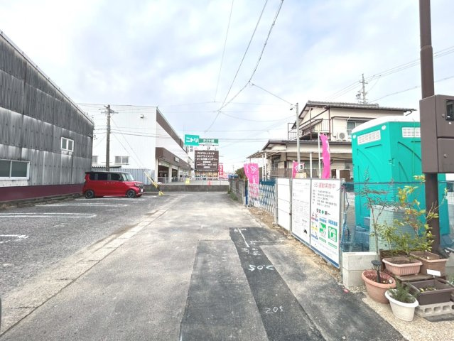 ファーストタウン　一宮市下沼町3丁目第1　全1区画分譲の前面道路含む現地写真|「現地（2025年11月4日）撮影」　
■前面道路　
■ヤマダ不動産　株式会社リライフ