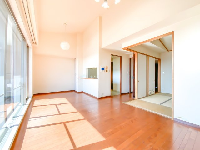 【居間・リビング】の画像