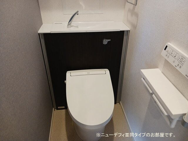 【トイレ】 | グラースフルール | 清潔感のあるトイレです