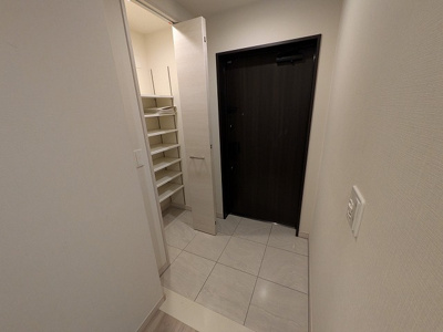 【玄関】 | グランドパレス黒崎ランドマークス（C-8）