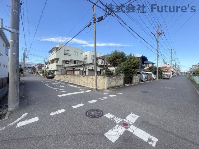 三郷市高州1丁目　建築条件無し売地　全1棟の前面道路含む現地写真|前面道路含む現地写真です。