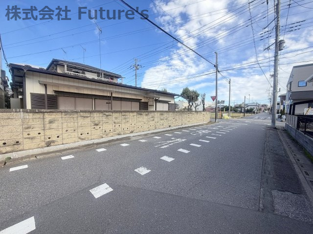 三郷市高州1丁目　建築条件無し売地　全1棟の前面道路含む現地写真|前面道路含む現地写真です。