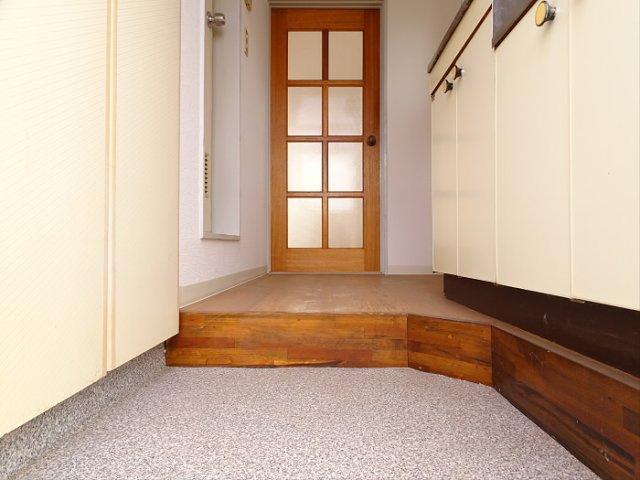 シティフラット浜田山の玄関|落ち着いた玄関です