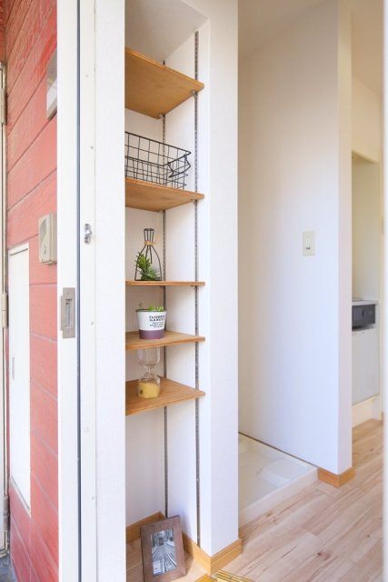 レッドフラッツ成城の収納|靴入※画像はイメージです（家具や小物は設備ではありません）