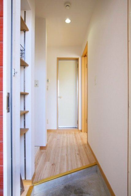 レッドフラッツ成城の玄関