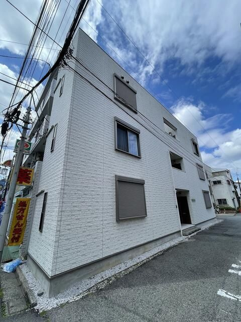 クレア椎名町のエントランス