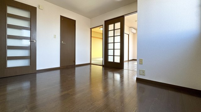 メゾンクラブエコーの居間・リビング