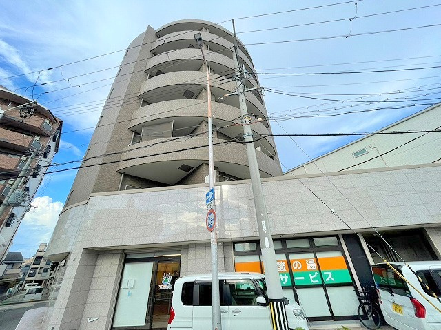 パルドミールの外観