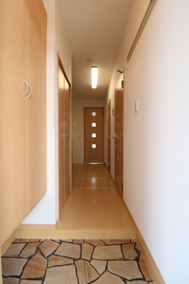 【玄関】 | ロイヤルガーデン絆 D