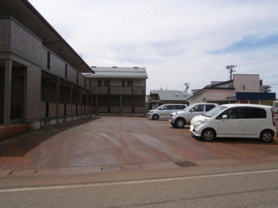 【駐車場】 | ロイヤルガーデン絆 D