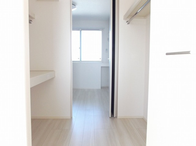 【収納】 | メゾン ド キャレ　Ⅱ | ウォークスルークローゼット