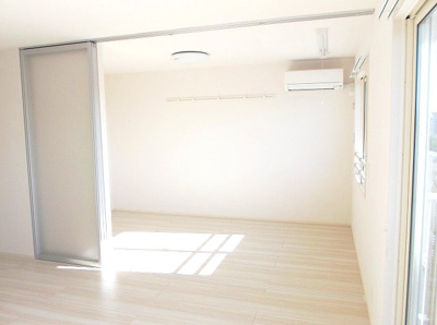 【設備】 | メゾン ド キャレ　Ⅱ | 全室照明、エアコン３台全室完備！