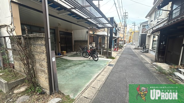 小牧戸建の駐車場
