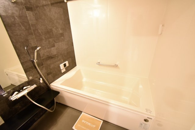 ローズコート西宮北口の浴室