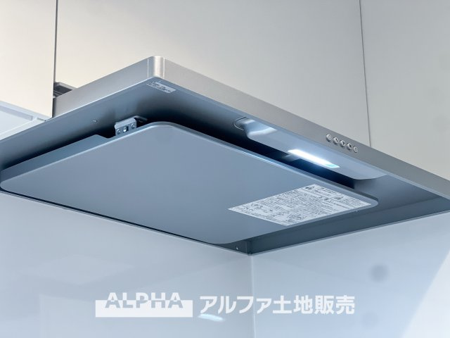 ライオンズガーデン河辺リバーサイドのキッチン|【Food pantry】
◆フードパントリー◆食品ストックやビン・缶・ペットボトルなどの収納をするのに使い勝手の良い収納です。