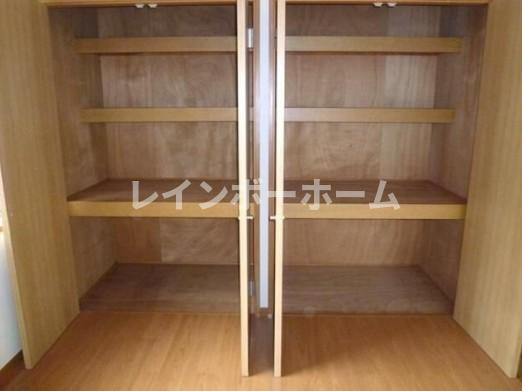 クリスタル和幸の収納