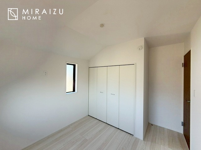 【洋室】 | 建物完成につき、実際のお部屋をごゆっくりご見学いただけます。お休みの日にご家族で見学はいかがでしょう。