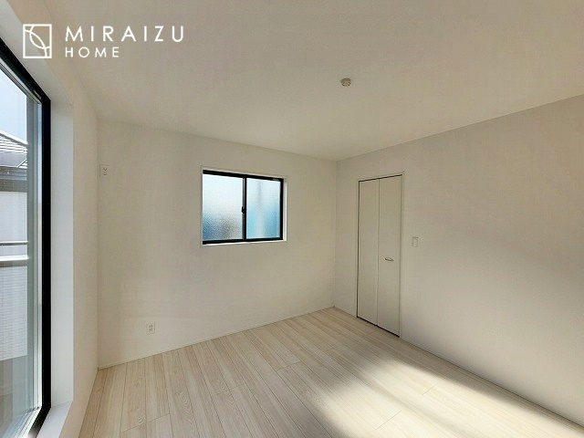 【寝室】 | 暮らしやすさを考えたプランで快適な現地ロケーションを実現。安らぎに満たされる、ゆとりのある日々を過ごせます♪