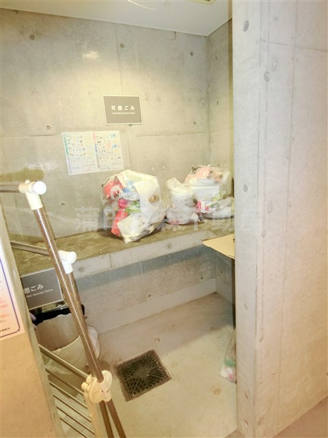 Vetlo(ヴェトロのその他共用部分|曜日時間関係なくゴミ出し可能な敷地内ゴミ捨て場