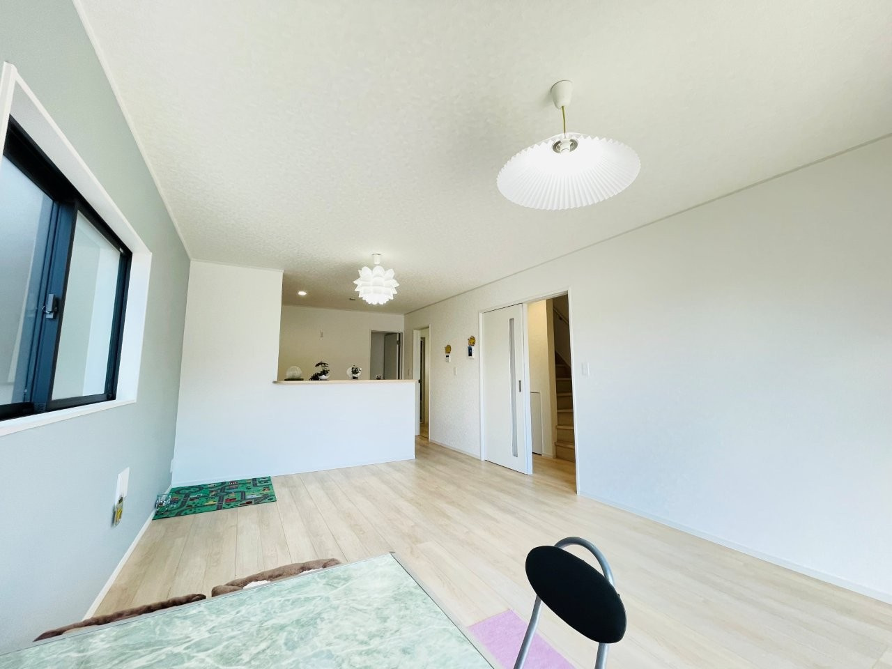 岡崎市六名南第3　新築分譲住宅　全2棟　1号棟の居間・リビング|家族団らんできるくつろぎのリビングルーム。