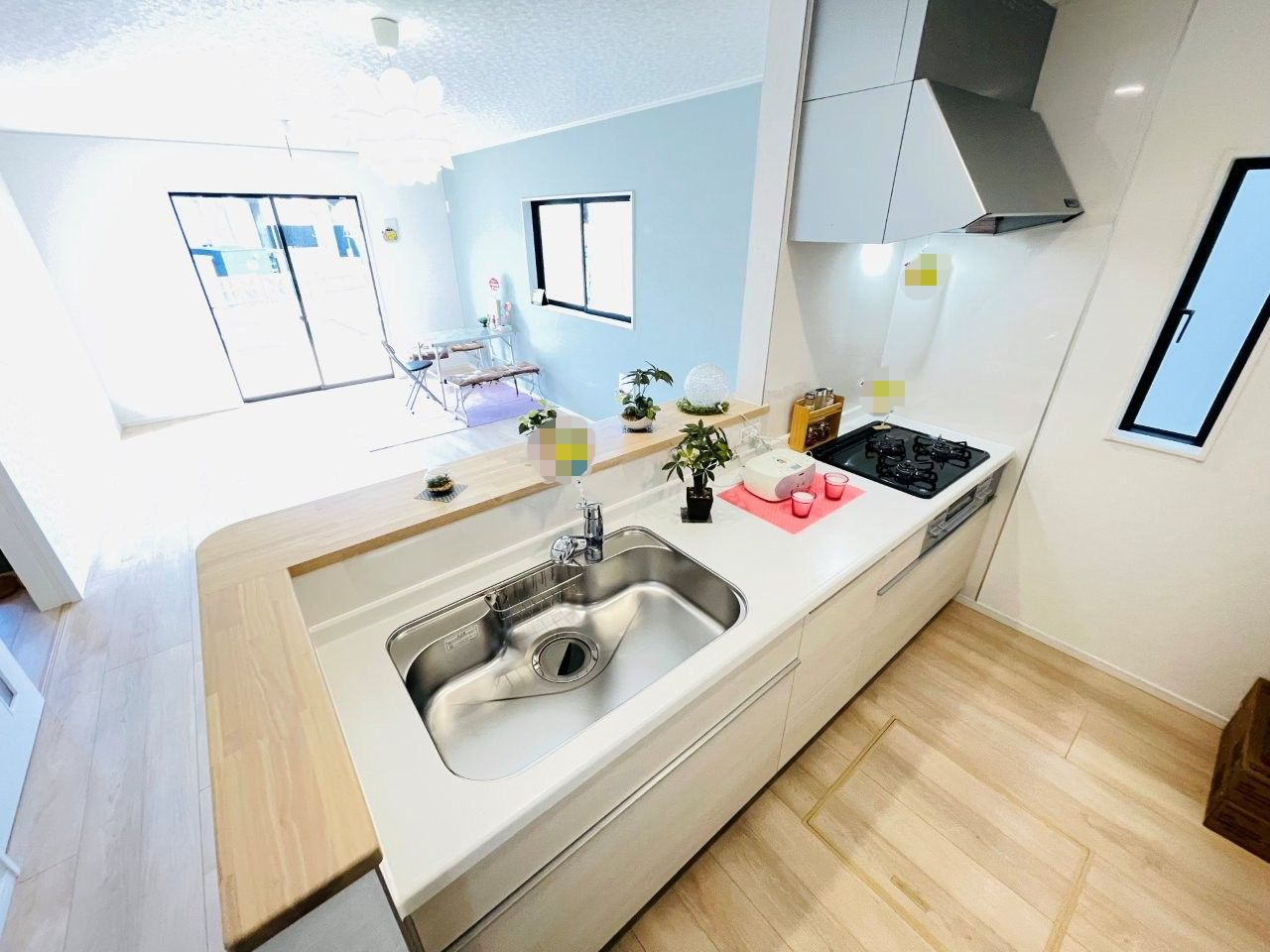 岡崎市六名南第3　新築分譲住宅　全2棟　1号棟のキッチン|浄水器一体型水栓です。