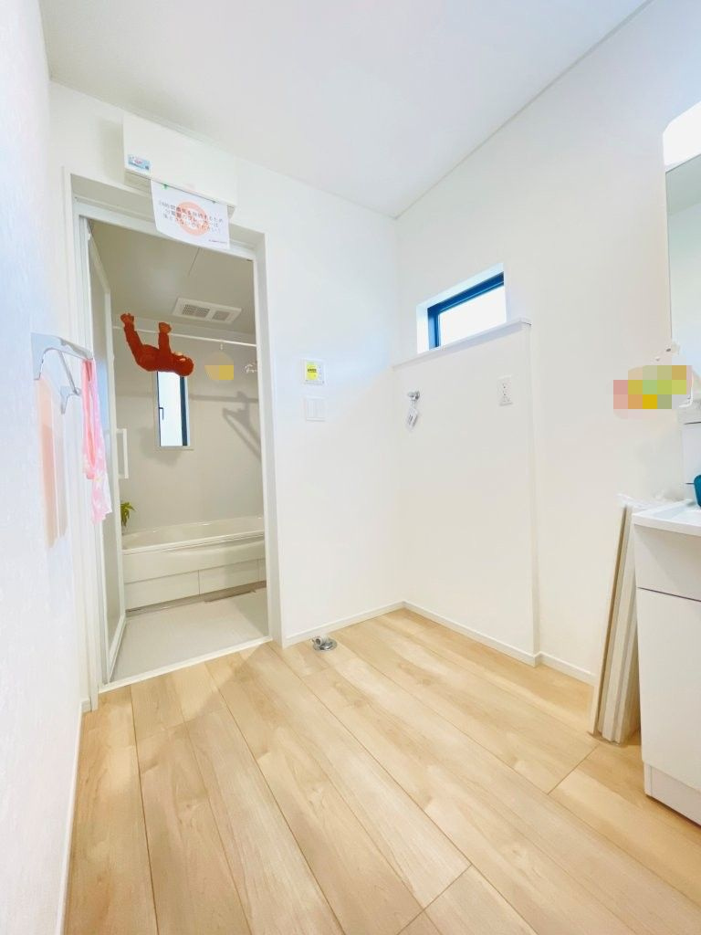 岡崎市六名南第3　新築分譲住宅　全2棟　1号棟の脱衣所