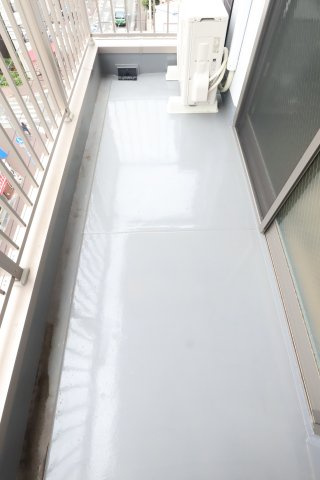 大阪市城東区関目４丁目の賃貸マンションのバルコニー