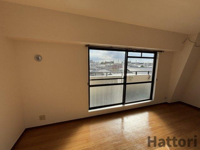 ソレイユ　ルヴァーン小曽根の居間・リビング