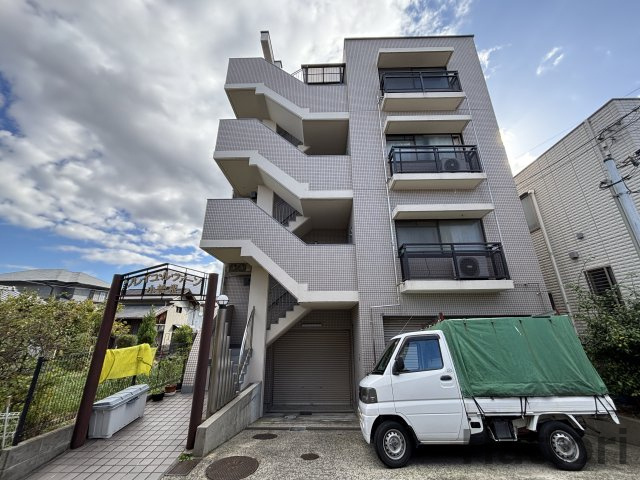 ソレイユ　ルヴァーン小曽根