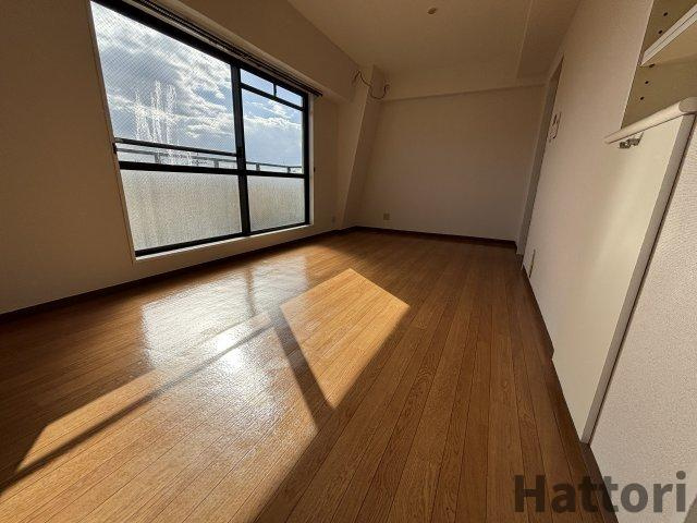 ソレイユ　ルヴァーン小曽根の居間・リビング