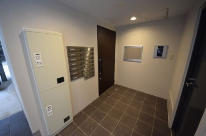 レピュア南千住レジデンスのロビー