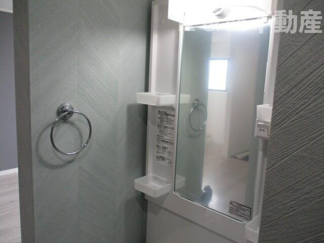 ヴェルドミール南柏Ｂ棟の洗面所|ゆったりとスペースのある洗面所