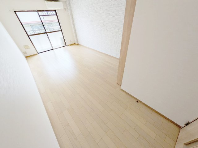 コンフォート緑井の居間・リビング