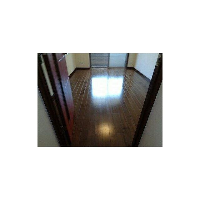 グラーサ東京イーストの居間・リビング