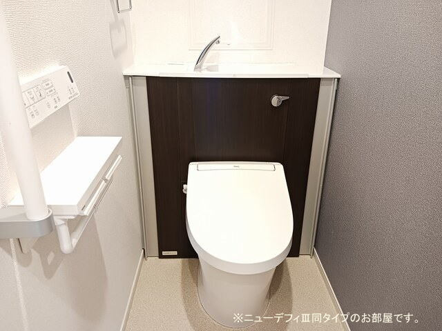 【トイレ】 | グラースフルール | 清潔感のあるトイレです