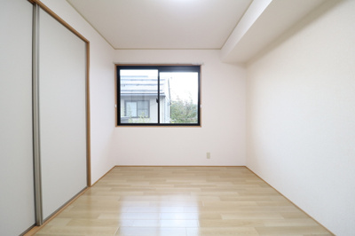 【洋室】 | ロイヤルタウン寺町 五番館