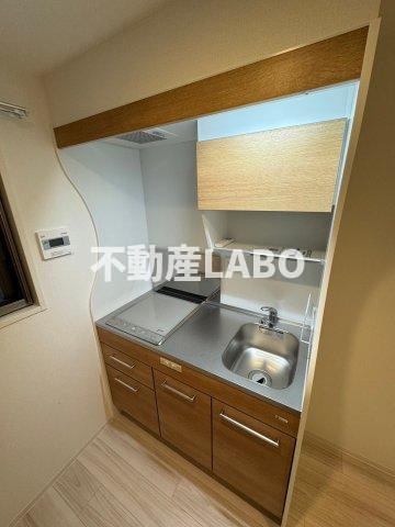 セレニテ難波グランデシュッドのキッチン