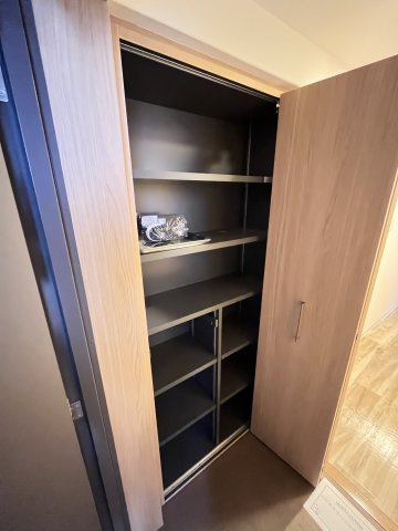 大阪市都島区片町１丁目の賃貸マンションの玄関