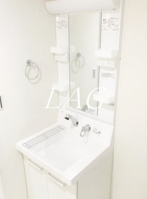 【洗面所】 | b’CASA Yokohama | 独立洗面台です。