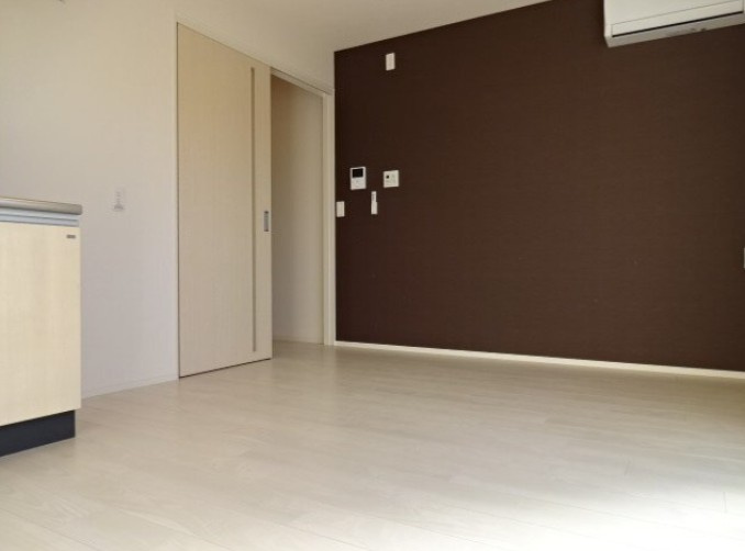 ＬＵＭＩＥＲＥ・ＭＩＺＵＭＯＴＯの居間・リビング