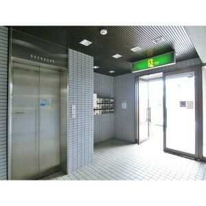 セントラルビルのエントランス