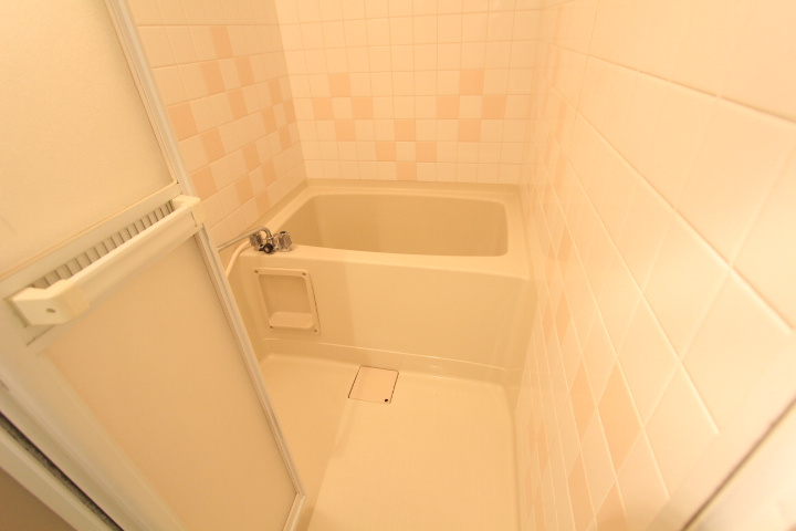 セントラルビルの浴室