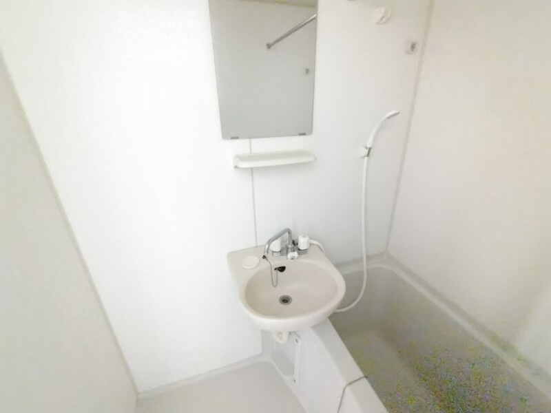 レオパレス元住吉桜下の洗面所