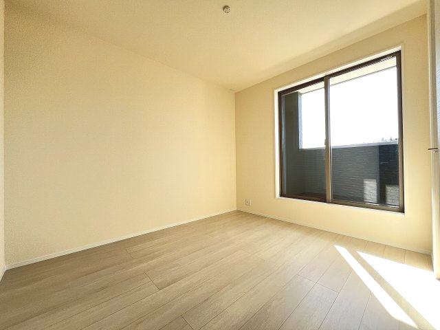 【子供部屋】 | 糟屋郡新宮町夜臼2丁目　2号棟（全4棟）【仲介手数料無料・0円】 | 現地写真。