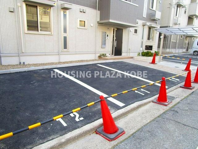 セジュール垂水Eastの駐車場