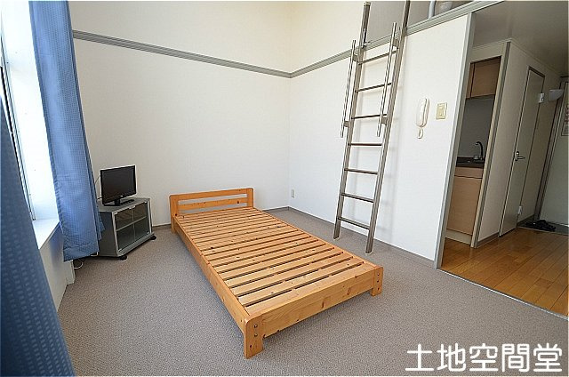 遠賀郡水巻町二東３丁目のアパートの寝室|洋室